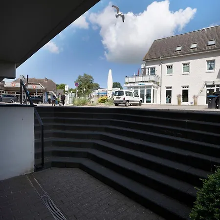 Am Schoener Ostseeblick *